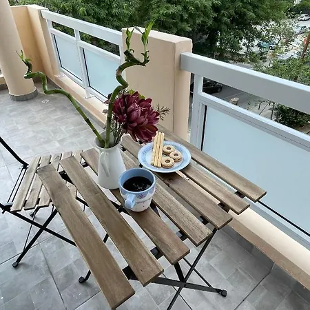 Apartment Lovely 1-bd With Patio In Center